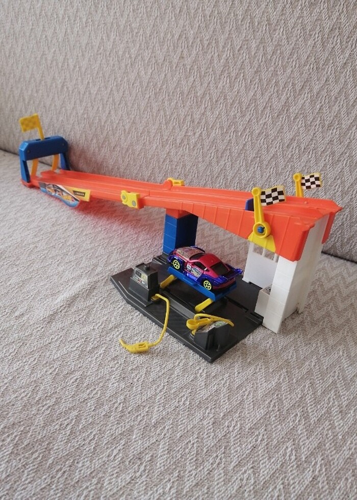 Hot Wheels İstasyon ve Yarış pisti - Görsel 4