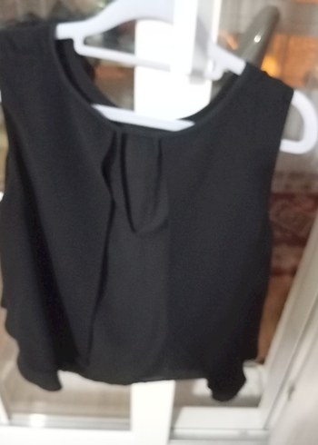 Kadın Siyah V Yaka Kolsuz Fırfırlı Bluz - Görsel 2