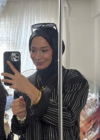 m Beden Siyah Taşlı Takım