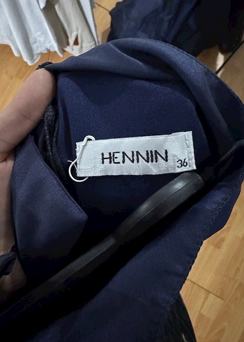 Lacivert saten işlemeli abiye - Görsel 4