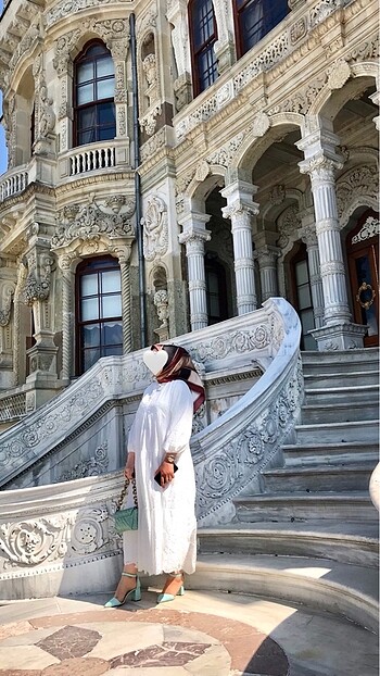 Beyaz elbise