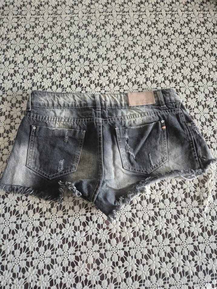 Gri Kadın Kot Şort - Görsel 2