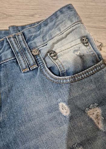 Nakışlı Kemerli Rock Punk Kadın Kot Şort - Görsel 3