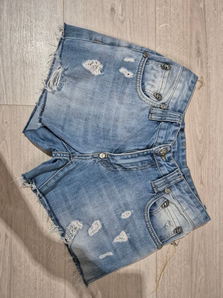 Nakışlı Kemerli Rock Punk Kadın Kot Şort - Görsel 4