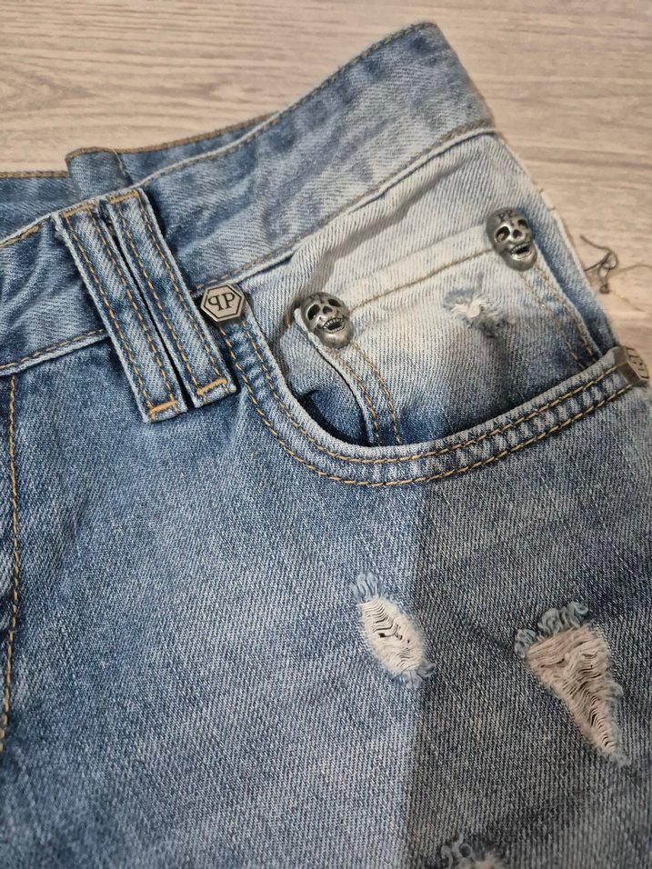 Nakışlı Kemerli Rock Punk Kadın Kot Şort - Görsel 3