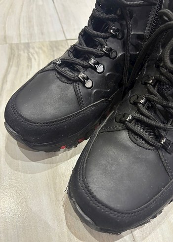 Kadın Siyah Fermuarlı Outdoor Bot - Görsel 2