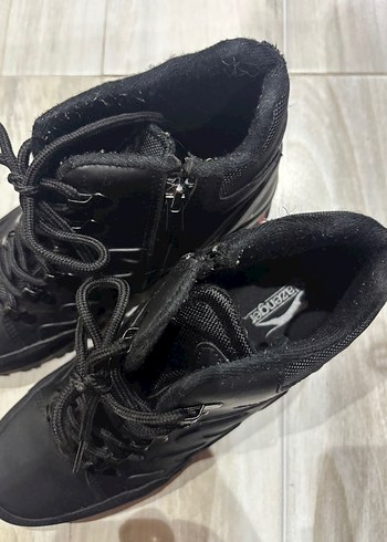 Kadın Siyah Fermuarlı Outdoor Bot - Görsel 3