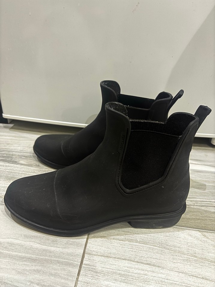 Siyah Kadın Dolgu Topuklu Kauçuk Bot - Görsel 5