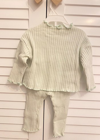 Nakışlı Beyaz Örgü Bebek Kız Takım - Görsel 4