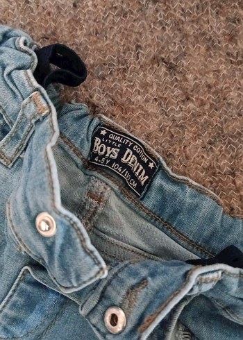 4 Yaş Beden Kot Pantolon Detaylı