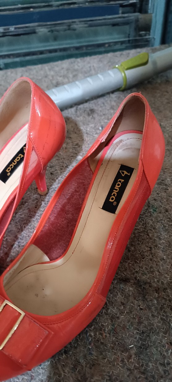 Kırmızı Fırfırlı Dolgu Topuklu Stiletto - Görsel 3