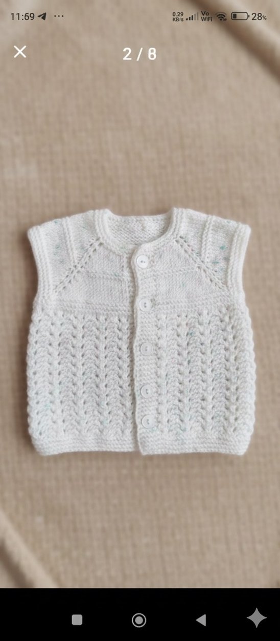 Örgü Beyaz Kolsuz Yelek - Görsel 2