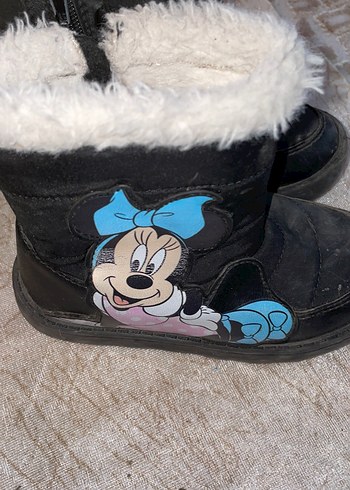 Kız Çocuk Siyah Kürklü Bot - Görsel 2