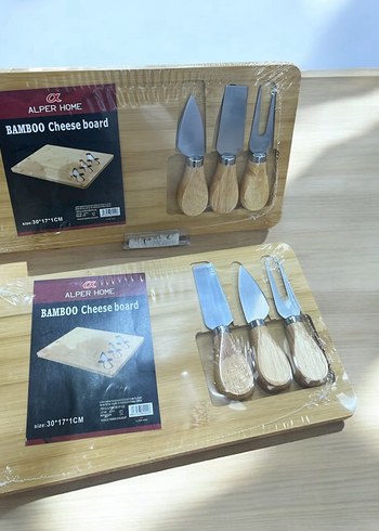 Beden Ahşap Peynir Kesme Tahtası ve Bıçak Seti