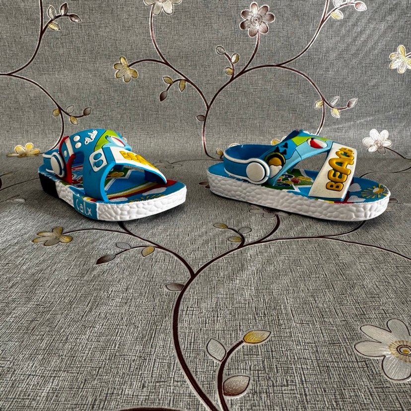 Renkli Erkek Çocuk Terlikleri Velcro - Görsel 4