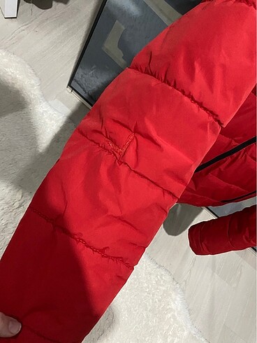 xs Beden kırmızı Renk Pull&Bear kırmızı unisex şişme mont