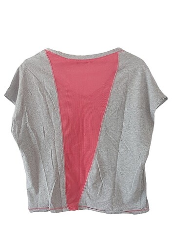 Pull and Bear Tshirt