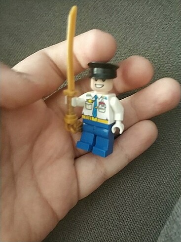 LEGO mini figür kaptan