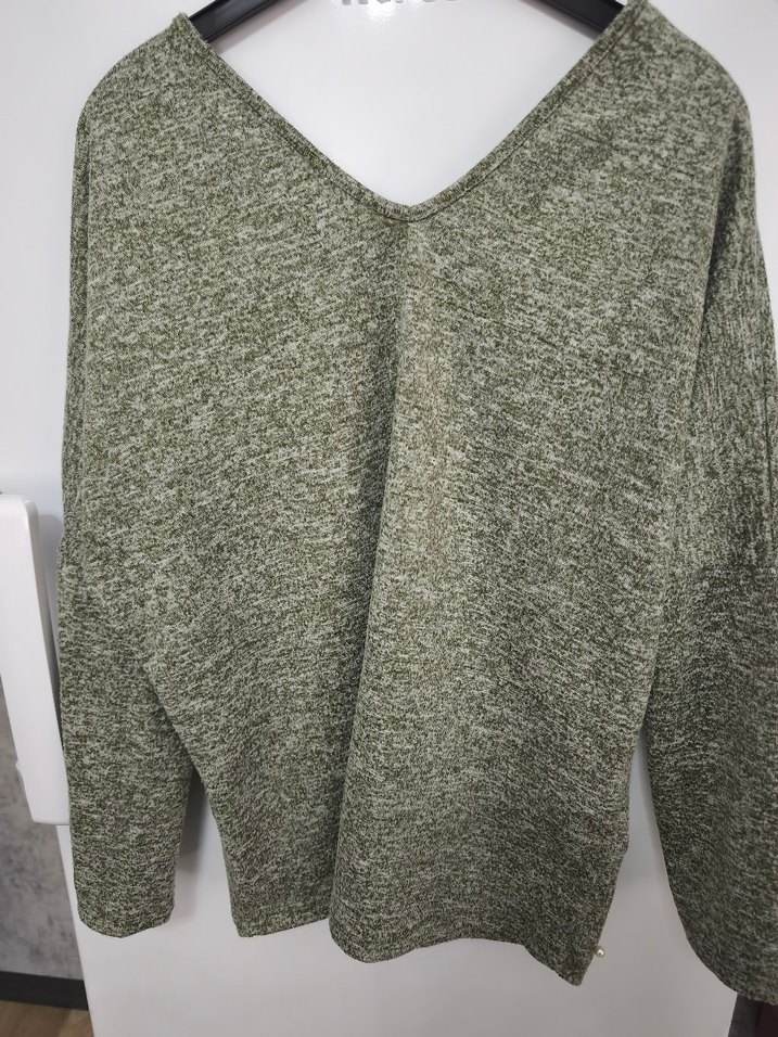 İnci Detaylı yeşil V Yakalı Kadın Kazak - Görsel 2