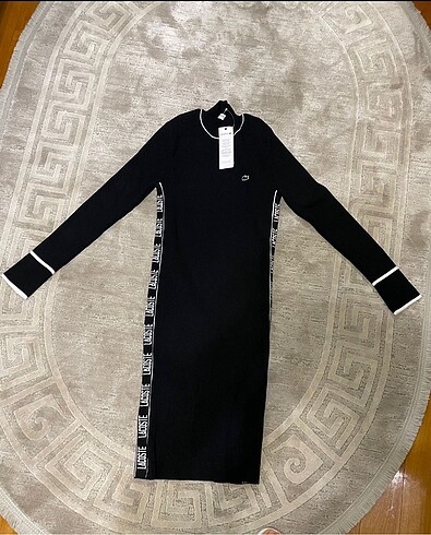 Lacoste elbise