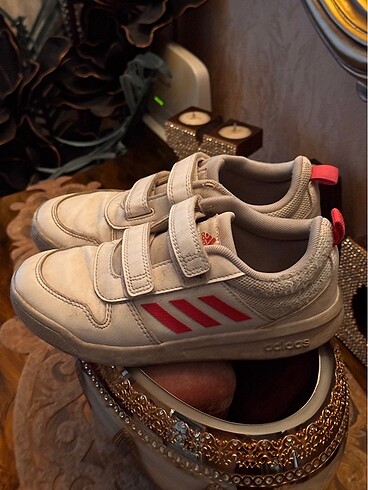 Adidas ayakkabı