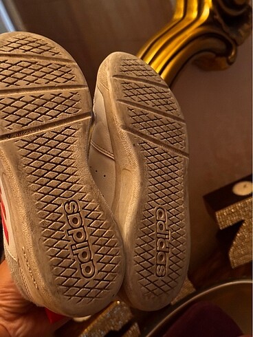 32 Beden Adidas ayakkabı