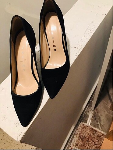 Süet stiletto