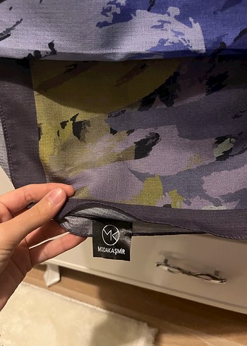 Koyu Mavi Desenli Eşarp - Görsel 5