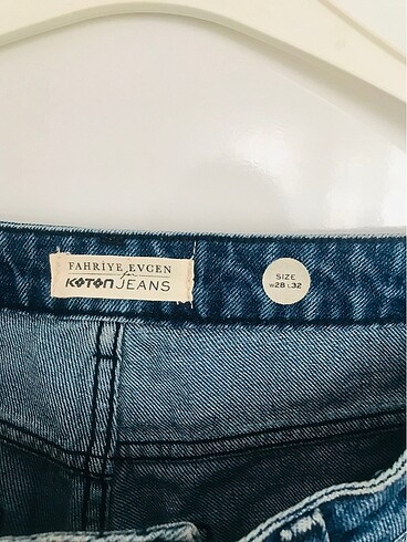 28 Beden mavi Renk Koton jeans
