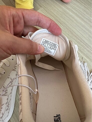 38 Beden beyaz Renk Orijinal Michael Kors ayakkabı