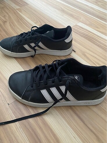 38,5 Beden Adidas sneaker