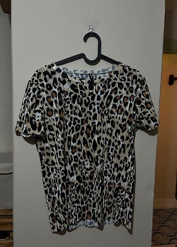 Leopar Desenli, Kısa Kollu, Pilili Kadın Bluz - Görsel 3