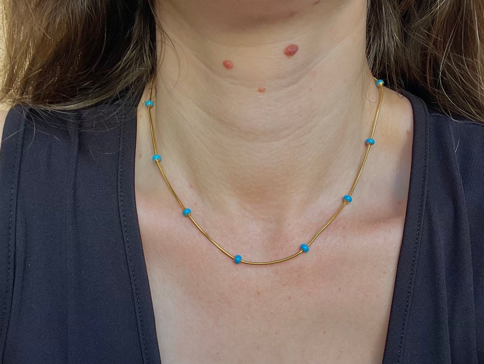 Turkuaz Boncuklu Zincir Detaylı Kadın Kolye - Görsel 2