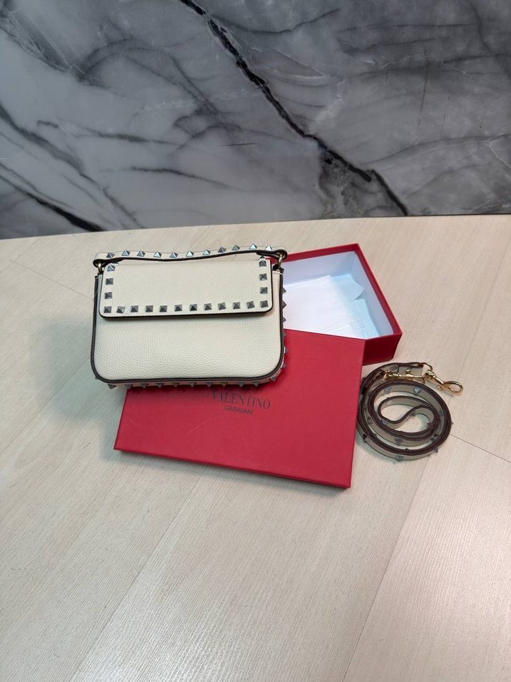Valentino Garavani Kadın Çantası - Görsel 4