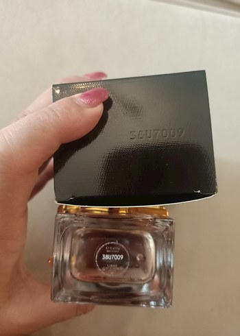 Yves Saint Laurent Kadın Parfümü - Görsel 3