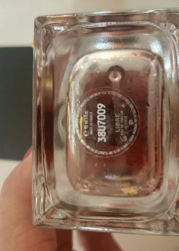 Yves Saint Laurent Kadın Parfümü - Görsel 5