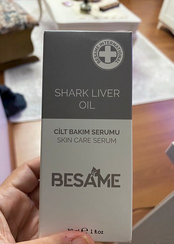Besame Köpekbalığı Karaciğeri Yağı Cilt Bakım Serumu