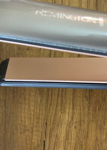 Bej Parlak Remington Saç Düzleştirici