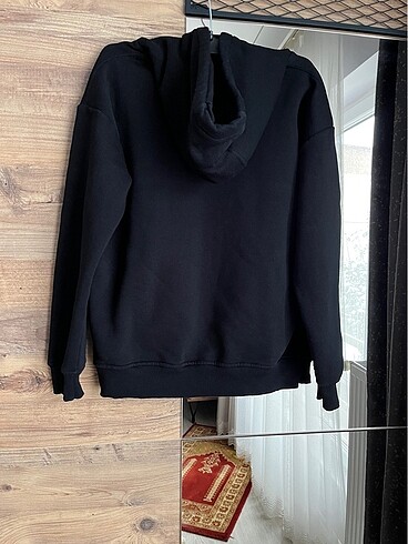 Zara Sweatshirt