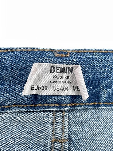 36 Beden çeşitli Renk Bershka Jean / Kot %70 İndirimli.