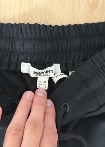 Koton Kadın Siyah Rahat Kesim Kumaş Pantolon