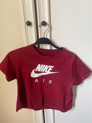 Nike crop