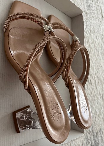 Parlak Bej Stiletto Topuklu Kadın Ayakkabı - Görsel 5