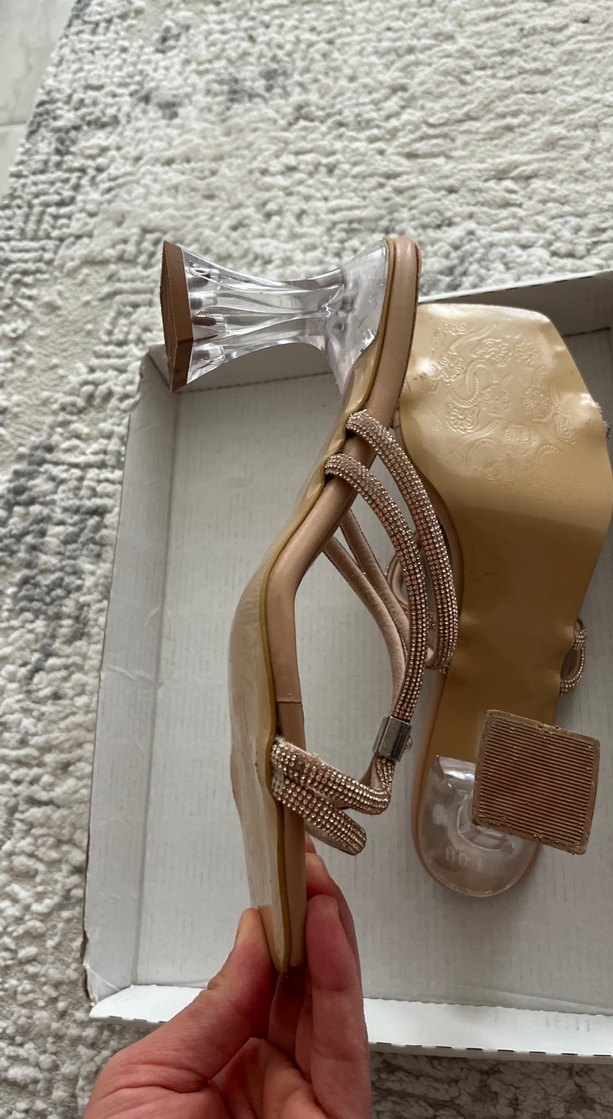 Parlak Bej Stiletto Topuklu Kadın Ayakkabı - Görsel 3