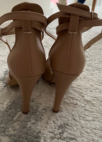 Bej Deri Tokalı Stiletto Kadın Topuklu Ayakkabı - Görsel 6