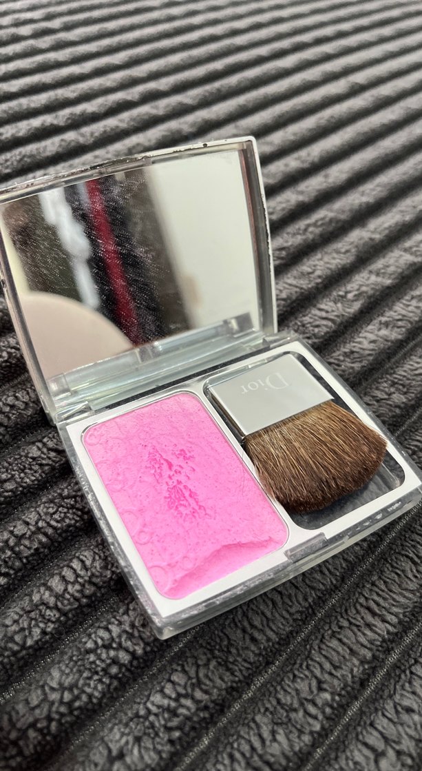 Dior Parlak Beyaz Allık - Görsel 3