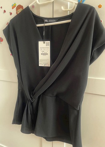 Zara etiketli sıfır bluz