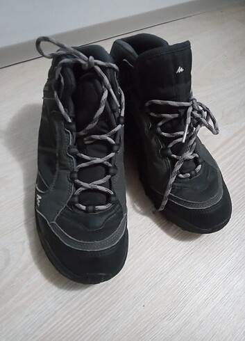 40 Beden siyah Renk Decathlon Quechua bot
