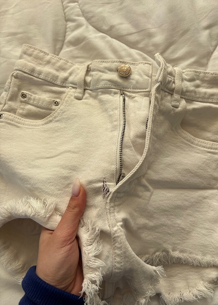 Zara Beyaz Yüksek Bel Şort - Görsel 4