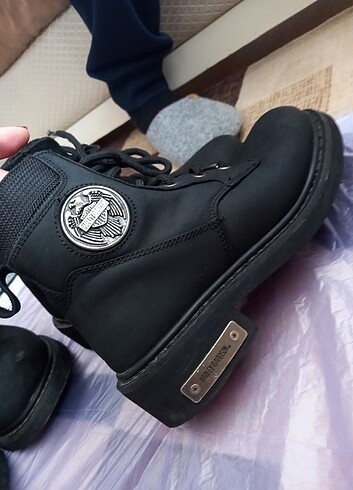 38 Beden siyah Renk Orjinal harley davidson 